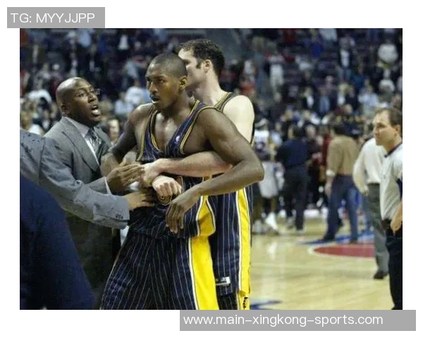 球迷愤怒诅咒巴里球员妻子全家希望其遭遇不幸引发热议